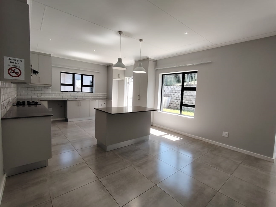 To Let 3 Bedroom Property for Rent in Sedgefield Central Western Cape